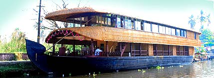 7 bed room houseboat